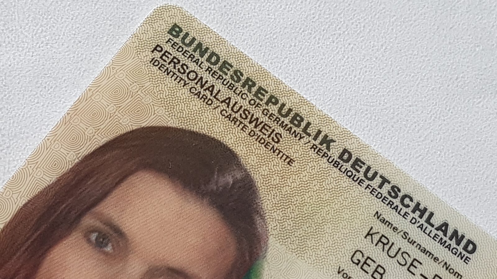 Als guter Immobilienmakler kennen wir die Ansprüche unserer Kunden und die Rechtsgrundlagen bei der Immobilienvermarktung!
